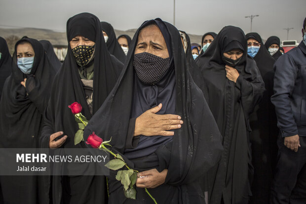 مراسم استقبال از پیکر مطهر شهیده فاطمه اسدی در سنندج