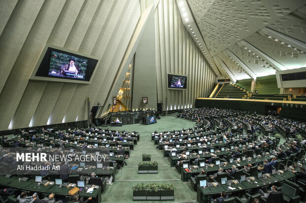 ایران بدون اخذ تضامین لازم، متعهد به هیچ توافقی نشود