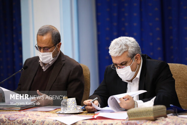 سورنا ستاری معاون علمی و فناوری رئیس جمهور در جلسه شورای عالی انقلاب فرهنگی حضور دارد