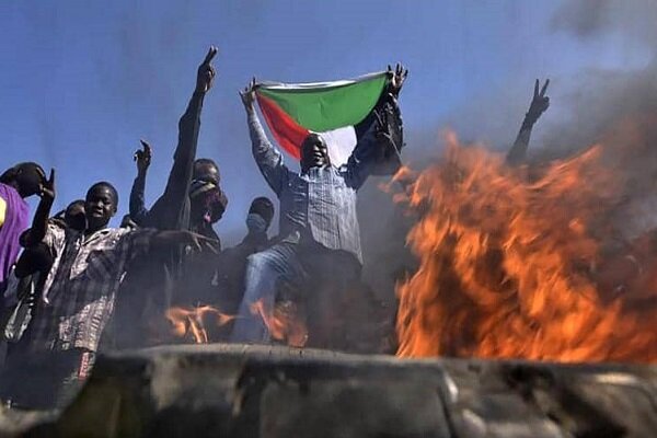  کشته شدن ۲ تظاهرات کننده بر اثر تیراندازی نیروهای امنیتی سودان 