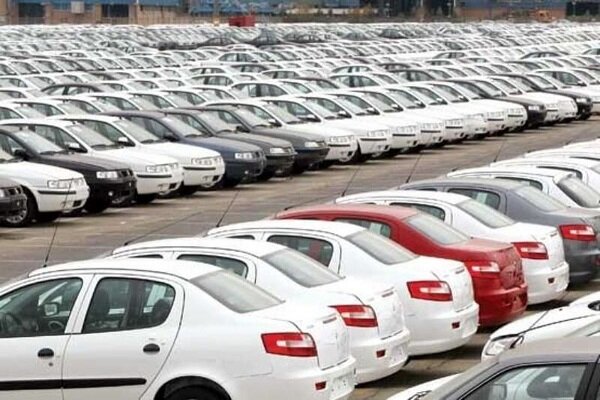 قیمتگذاری دستوری علت اصلی زیانده شدن خودروسازها