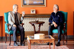 Iranian special envoy meets Afghanistan's Abdullah, Karzai 