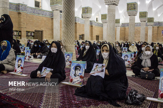 برگزاری یادواره شهیده فاطمه اسدی با حضور بانوان بسیجی کردستان