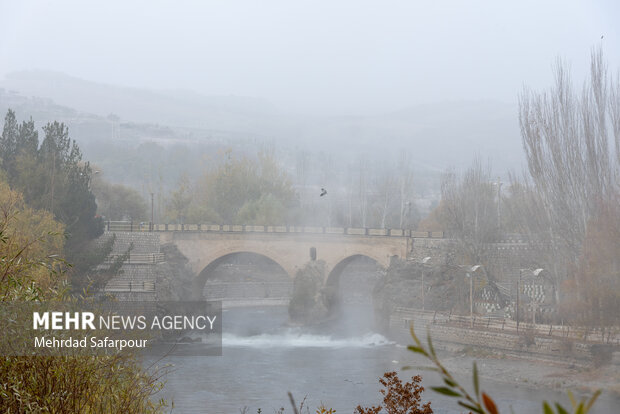 Zayende Rud Nehri'ni sis sardı