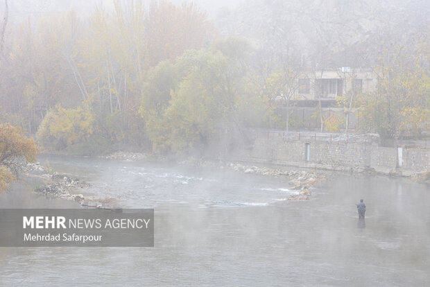 “Zayandeh Rud” immersed in fog
