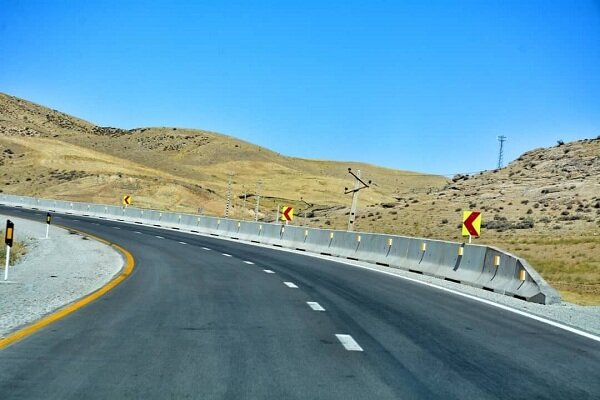 بزرگراه بین المللی ارومیه – سرو زیر باز ترافیک می رود