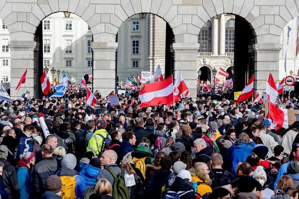 پایتخت اتریش، میزبان هزارن نفر از معترضین به محدودیت های کرونایی
