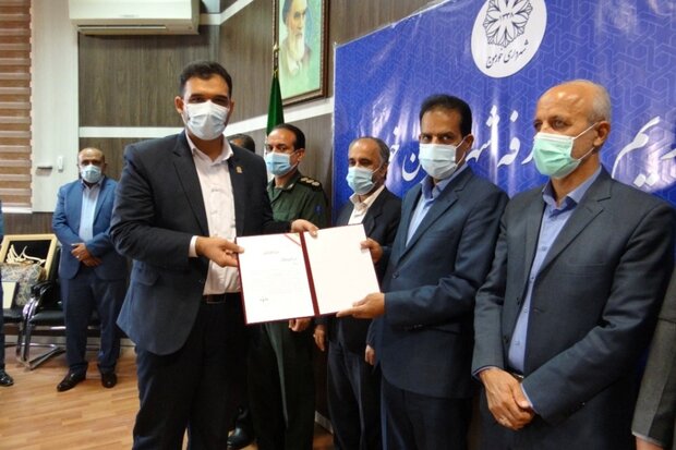 شهرداری خورموج از نظرات نخبگان استفاده کند