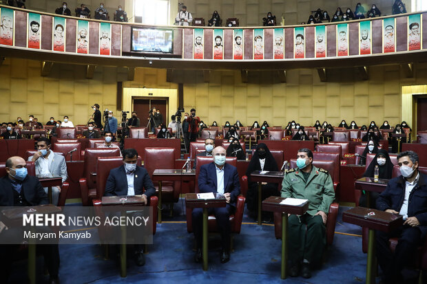 محمدباقر قالیباف رئیس مجلس شورای اسلامی در مراسم هفتمین اجلاسیه کنگره ملی بسیج دانش آموزی حضور دارد