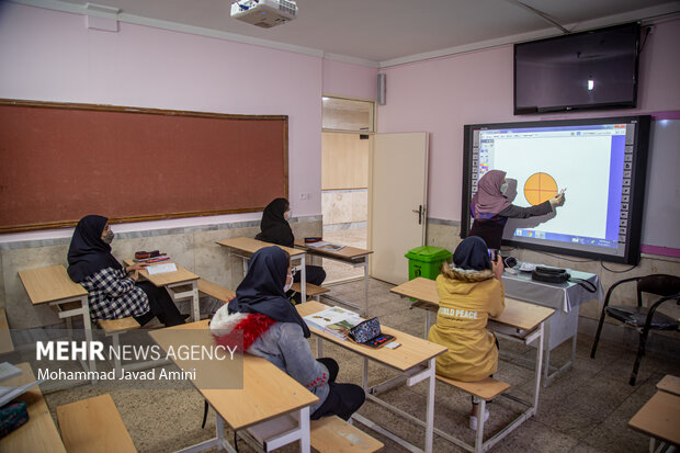 Schools in Qazvin re-open