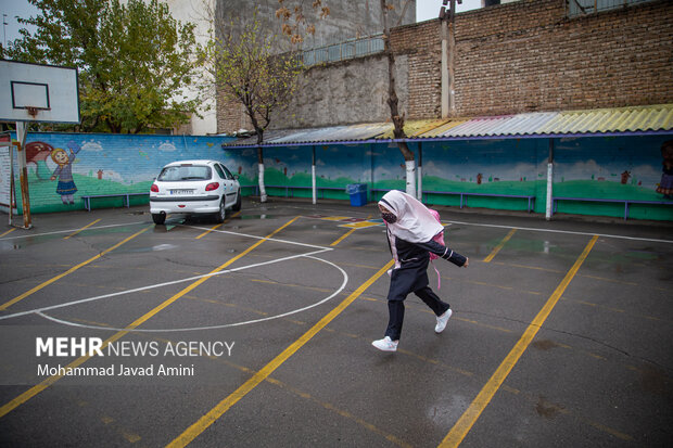 Schools in Qazvin re-open