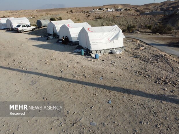 استقرار کامل زلزله زدگان روستاهای فین در چادر