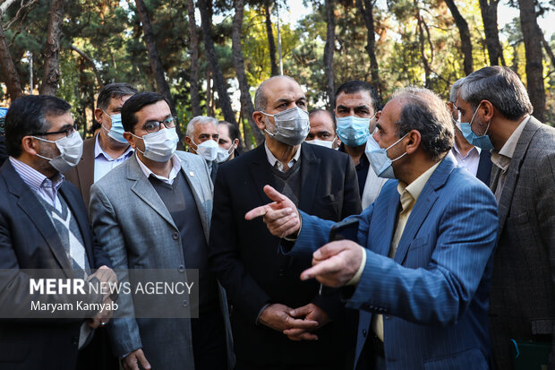 احمد وحیدی وزیر کشور در حال بازدید میدانی از زیرساخت های مدیریت بحران شهر تهران است