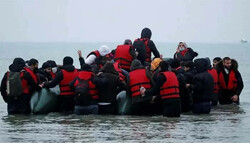 فرانس سے برطانیہ جانے والے تارکین وطن کی کشتی کو حادثہ/ 27 افراد ہلاک