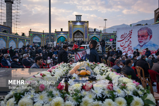 نخستین سالگرد شهید فخری زاده بعدازظهر امروز جمعه در صحن امامزاده صالح (ع) برگزار شد