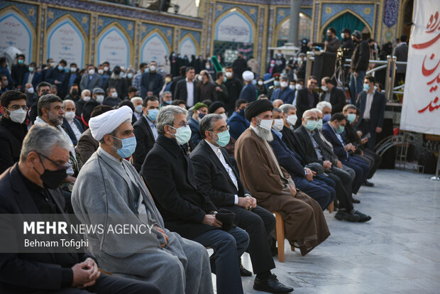 نخستین سالگرد شهید فخری زاده بعدازظهر امروز جمعه در صحن امامزاده صالح (ع) برگزار شد