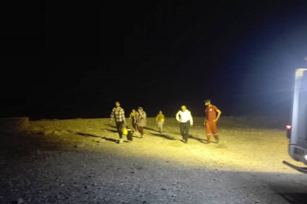 اعضای خانواده مفقود شده در کوه‌های نمک استان بوشهر نجات یافتند