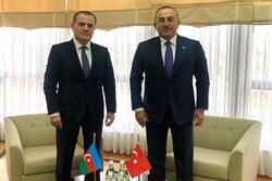 Çavuşoğlu, Pakistan’da Azerbaycanlı mevkidaşı Bayramov ile görüştü
