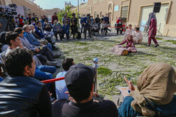 یزد پایلوت تئاتر خیابانی کشور/اجرای ۳ اثر صحنه‌ای و خیابانی یزد در فجر امسال