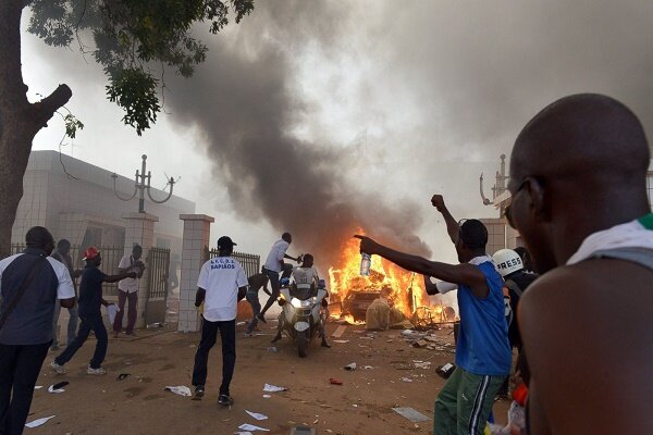 به خشونت کشیده شدن تظاهرات مردم بورکینافاسو علیه دولت