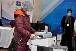 Kırgızistan'da milletvekili seçimleri için oy verme işlemi başladı