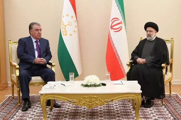 Raeisi holds meetings with Pakistani, Tajik presidents
