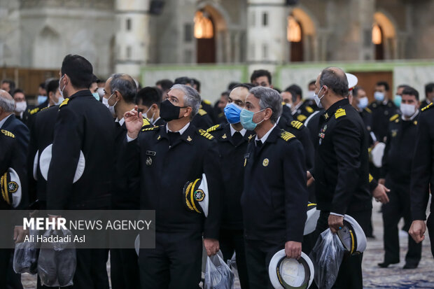 Army naval forces renew allegiance to Imam Khomeini