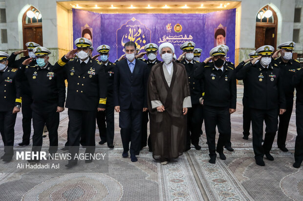 Army naval forces renew allegiance to Imam Khomeini