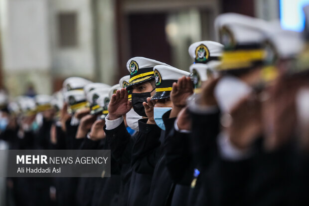 Army naval forces renew allegiance to Imam Khomeini