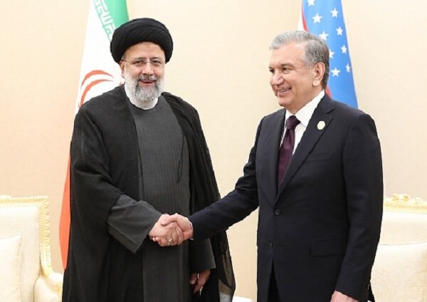 President Raeisi meets Uzbeck counterpart in Ashgabat