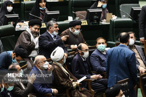 کاظم دلخوش نماینده مجلس در نشست مشترک مجلس و قوه قضاییه حضور دارد