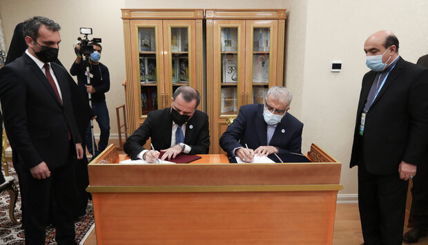 توقيع اتفاقية ثلاثية لنقل الغاز من تركمانستان إلى أذربيجان عبر الاراضي الايرانية