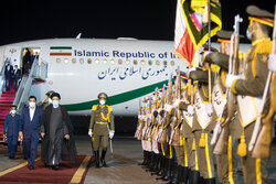مراسم استقبال از رئیس جمهور در بازگشت از ترکمنستان