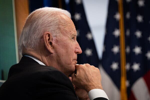 Moscow sanctions Biden, 962 other Americans