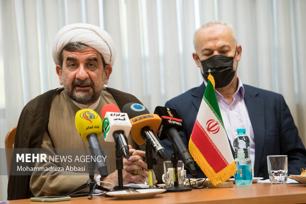 Activists meeting with Palestine envoy in Tehran