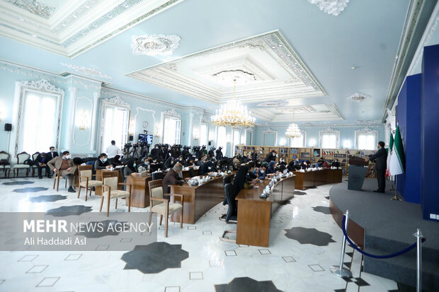نشست سخنگوی وزارت امور خارجه صبح امروز دوشنبه با حضور خبرنگاران رسانه ها برگزار شد