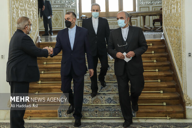 دیدار میخائیل بوگدانف با وزیر امور خارجه ایران