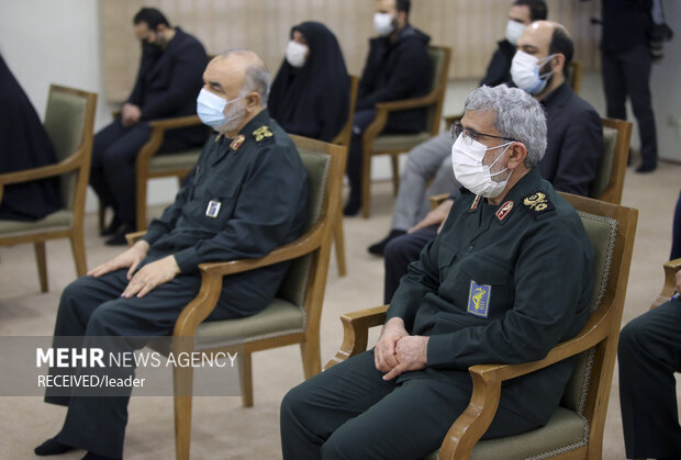 Leader meeting with Martyr Soleimani's family