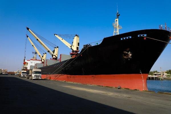 تجارت ۹ میلیارد دلاری ایران در آذر ماه/ رشد ۵۳ درصدی ترانزیت