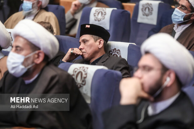 کنگره بین المللی بزرگداشت علامه مصباح یزدی 10