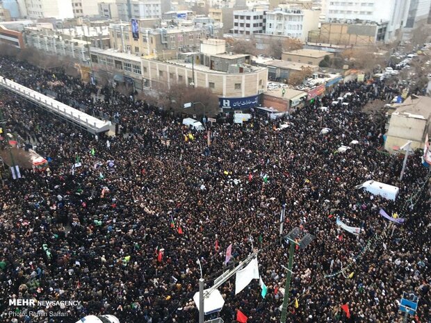 تشییع پیکر شهید سپهبد قاسم سلیمانی در مشهد مقدس