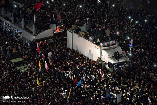 تشییع پیکر شهید سپهبد قاسم سلیمانی در مشهد مقدس