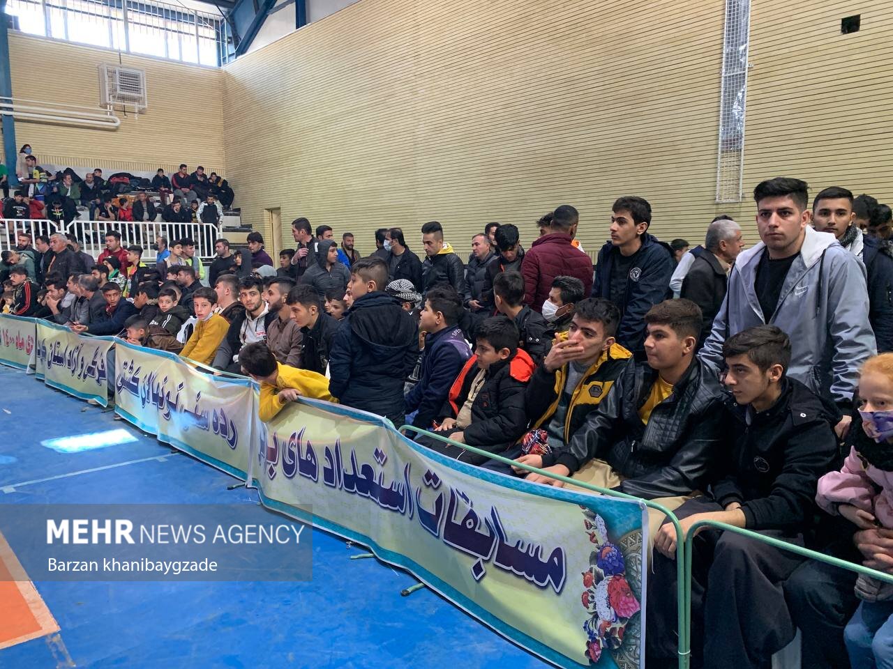 مسابقات کشتی فرنگی و آزاد رده سنی نونهالان در بانه