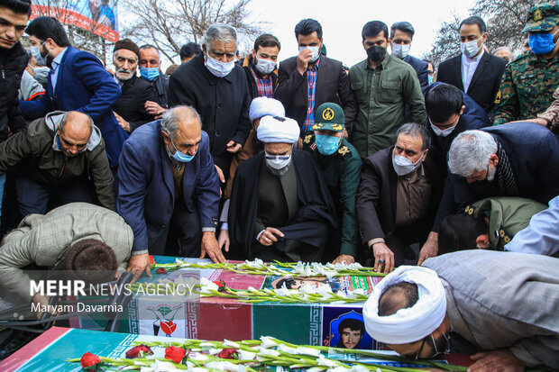 پیکر ۲ شهید دفاع مقدس در بجنورد تشییع شد