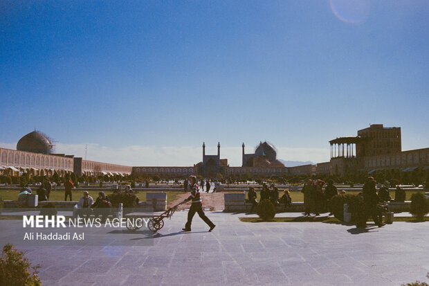 میدان نقش جهان یکی از زیبا ترین میراث دوران صفوی در اصفهان است