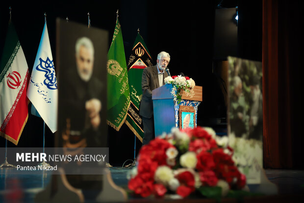 International Poetry Night of “Resistance” held in Tehran
