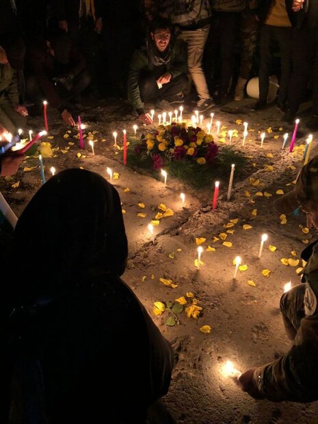 جمهور المقاومة يتوافد الى مكان الجريمة الأمريكية على طريق مطار بغداد + صور