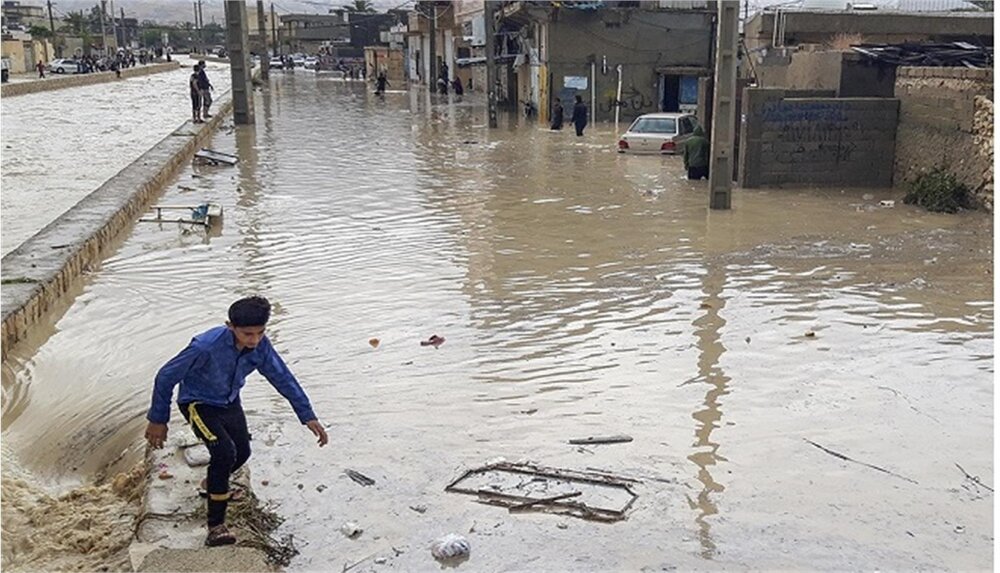 نمایی از سیل در استهبان