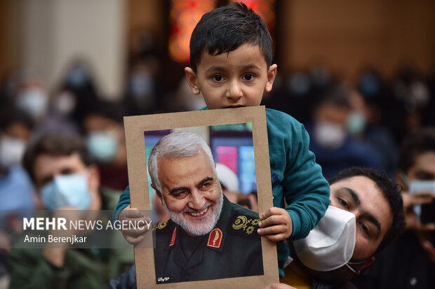 Şehit Süleymani'nin Şiraz'daki anma töreninden fotoğraflar