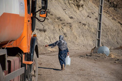 آب شرب ۳۳۰ روستای اصفهان با تانکر تامین می‌شود؛ لزوم تسریع در اجرای طرح‌های آبرسانی